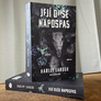 8 Její duše napospas