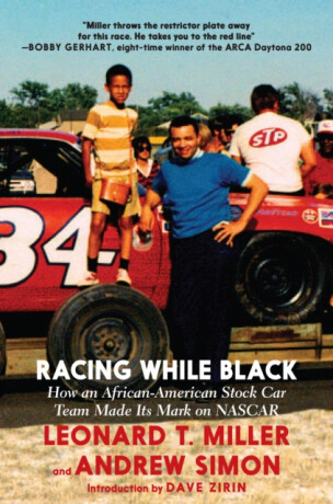 Racing While Black - Andrew Simon,Leonard T. Miller
